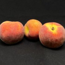 Персики свежие, кг