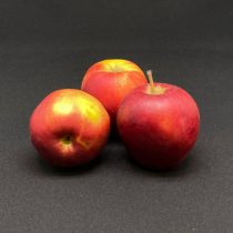 Яблоки свежие красные, кг